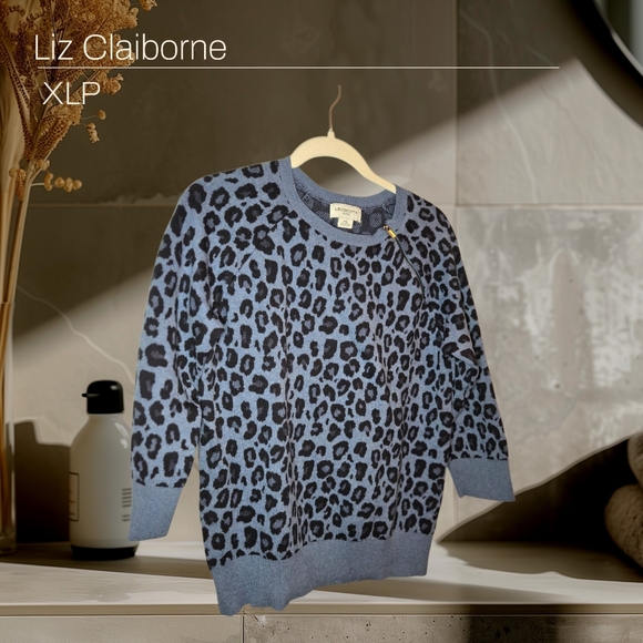 Liz Claiborne Sweaters - Liz Claiborne Blue Leopard Print Sweater